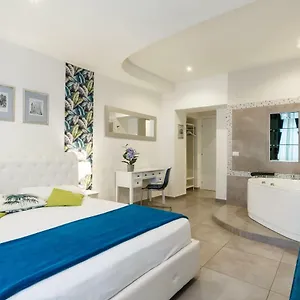 https://aeterna-suites-collection.it-romehotels.com